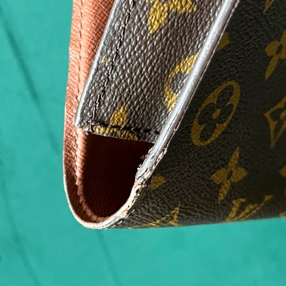 Authentic Louis Vuitton portfolio clutch - Picture 9 of 11